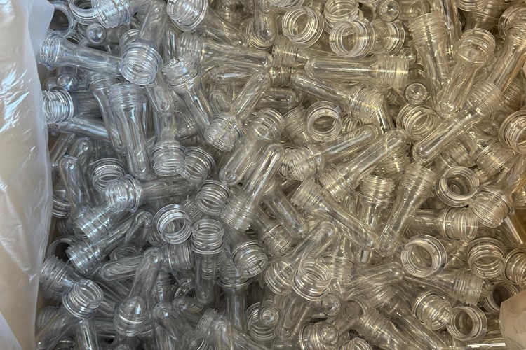 Slika /18753 Proforme za izradu plastičnih boca, St/proforme za izradu plastičnih boca St.jpg
